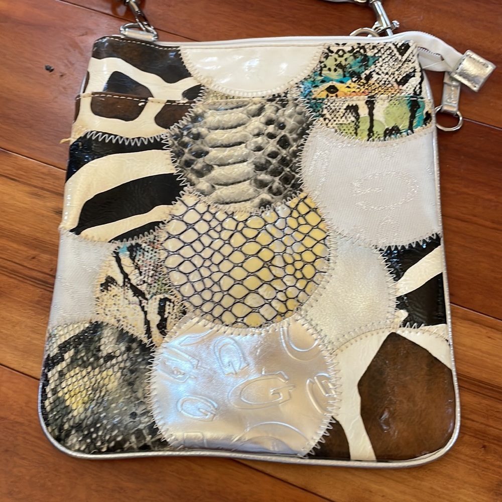 GG…ING HANDBAG - Picture 2 of 12